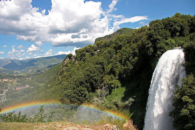 Arco Iris de a cascada en Marmore