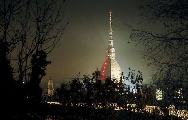 Mole Antonelliana con luces