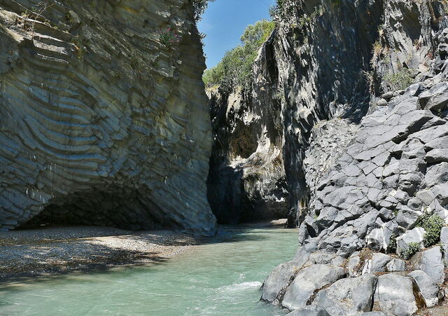 Gargantas de Alcántara, río