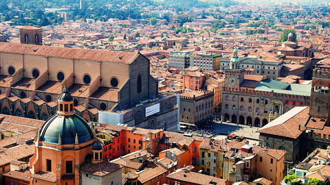Vista de Piazza Maggiore en Bologna