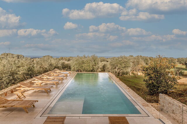 Villa Vea, piscina y vistas