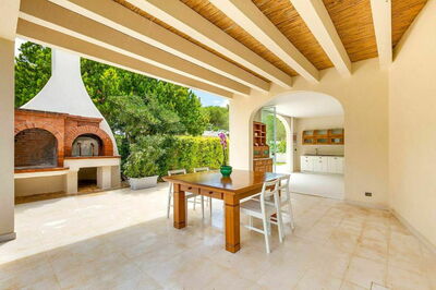 Villa Oria, cocina y porche