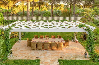 Villa Oria, comedor exterior