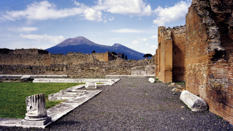 Vista de Vesuvius desde Pompeya