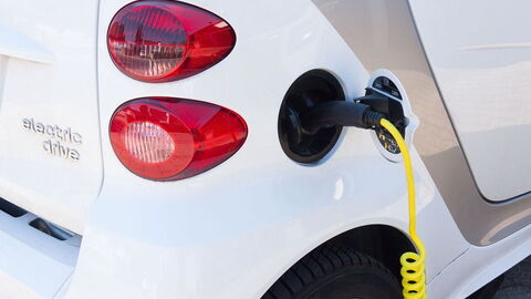 Carga de un coche eléctrico