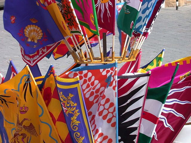 Selección de banderas de las Contradas