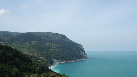 Línea costera de Le Marche