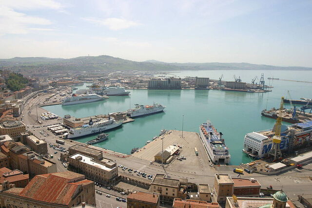 Puerto de Ancona