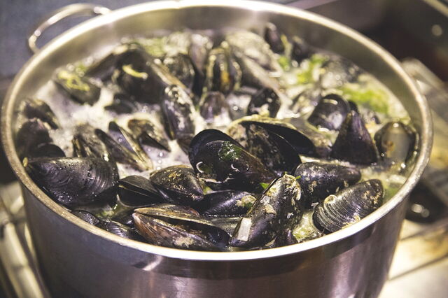 Mejillones A La Cazuela