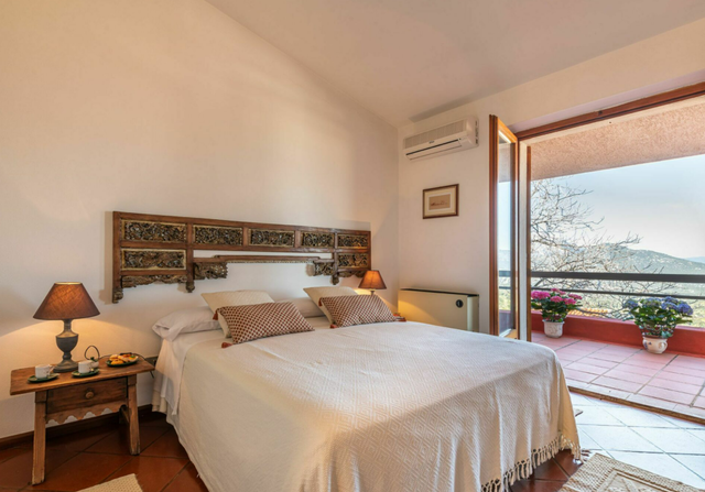 Ruju, Dormitorio