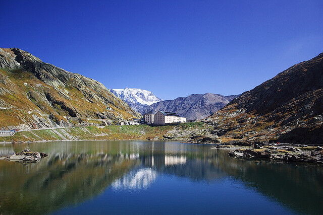 Paso de St. Bernard y hospicio