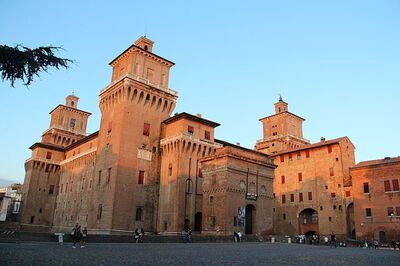 Castello Estense, fachada