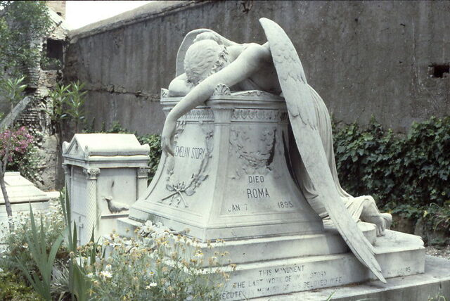 "Angel Doloroso" Escultura de Historia