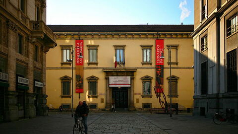 Biblioteca Ambrosiana, fachada principal