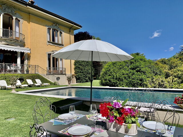 Flor Grand Lake Villa, piscina