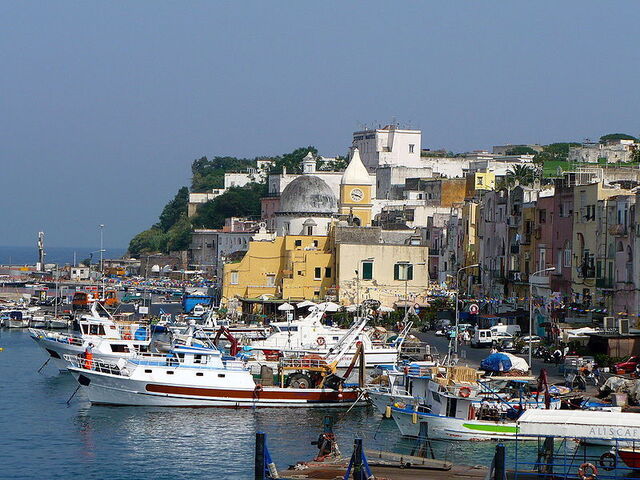 Marina en Procida