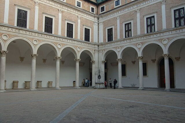 Palazzo Ducale, patio