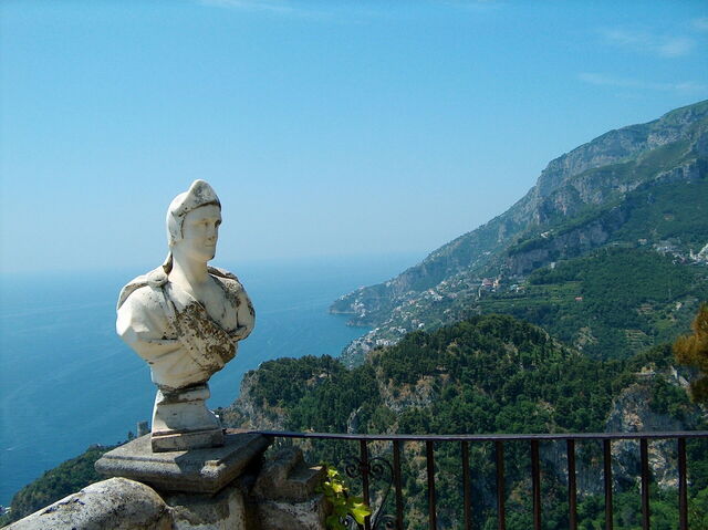 Una vista sobre el mar en Ravello