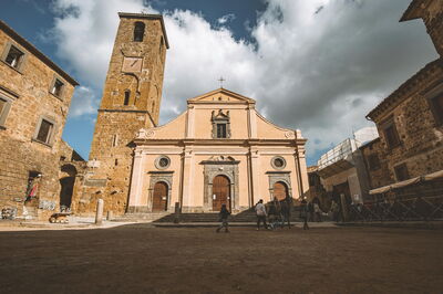 Civita di Bagnoregio, iglesia