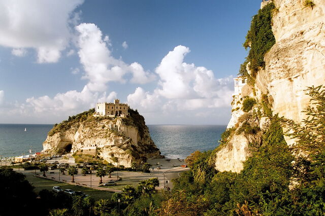 Monasterio de Santa Maria dell'Isola