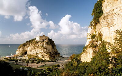 Monasterio de Santa Maria dell'Isola
