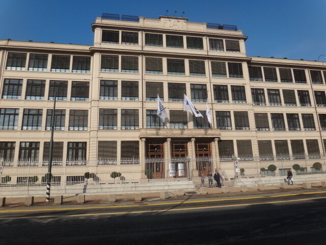 Fiat Lingotto, Fachada
