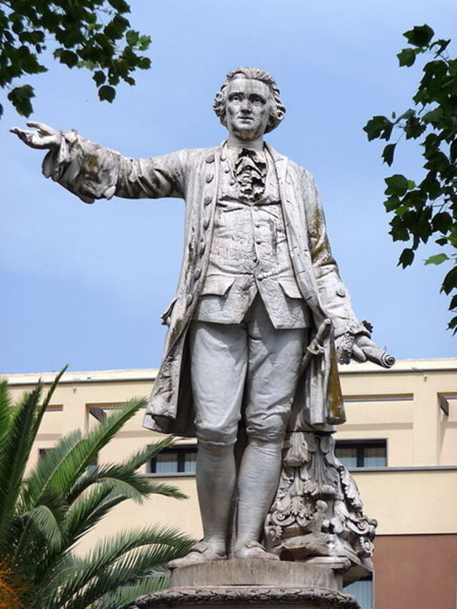 La estatua de Luigi Vanvitelli