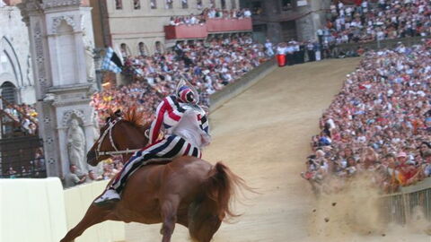 Carrera en el Palio di Siena