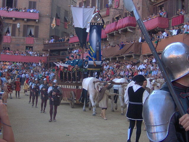Desfile en el Palio di Siena