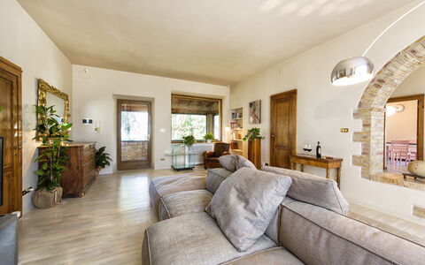 Villa Piazza Della Fortezza: Propiedad, Habitación, Edificio, Mueble, Diseño De Interiores, Sala, Bienes Raíces, Casa, Casa, Techo