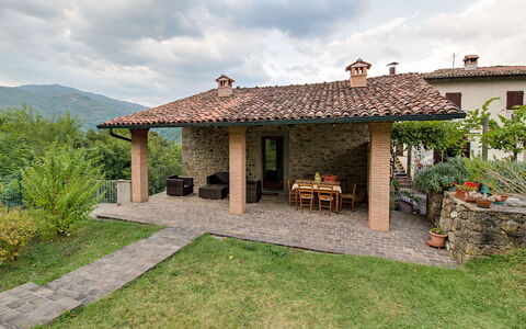 Il Nido In Garfagnana: Propiedad, Casa, Edificio, Cabaña, Casa, Bienes Raíces, Área Rural, Casa De Campo, El Terreno Del Lote, Inmuebles