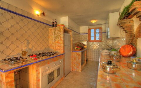Villa Ardene: Propiedad, Habitación, Edificio, Loseta, Diseño De Interiores, Suelo, Cocina, Casa, Mueble, Bienes Raíces