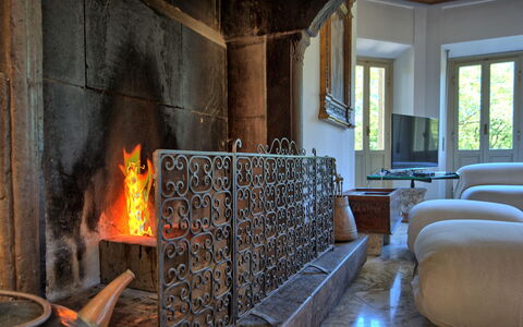 Il Poggio Di Patrignone: Hogar, Hogar, Habitación, Edificio, Calor, Diseño De Interiores, Mueble