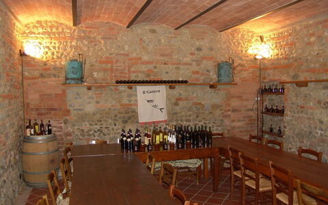 Agriturismo Il Gattero: Edificio, Habitación, Diseño De Interiores, Ladrillo