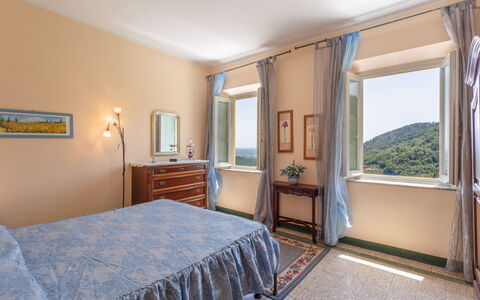 Villa Mastiano: Habitación, Habitación, Propiedad, Cama, Mueble, Edificio, Bienes Raíces, Sábana, Techo, Diseño De Interiores