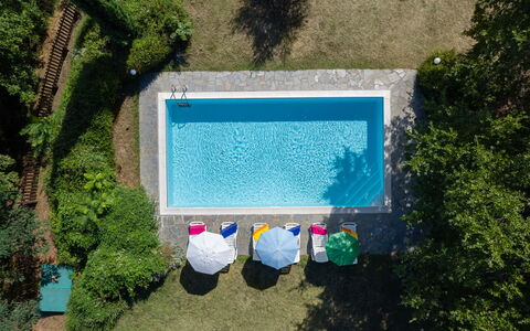 Casa Corella: Agua, Planta, Azur, Rectángulo, Hierba, Vegetación, Sombra, Piscina, Ocio, Paisaje