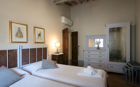 Case Sant'anna: Habitación, Habitación, Propiedad, Mueble, Cama, Edificio, Diseño De Interiores, Sábana, Marco De La Cama, Casa