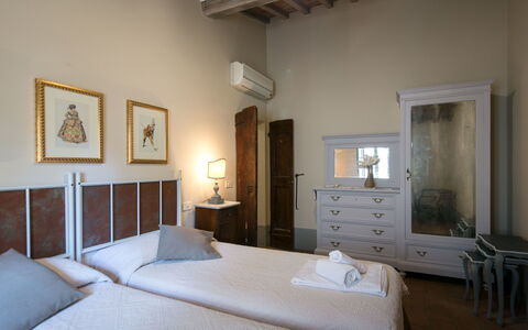 Case Sant'anna 14: Habitación, Habitación, Mueble, Propiedad, Cama, Diseño De Interiores, Edificio, Sábana, Marco De La Cama, Casa
