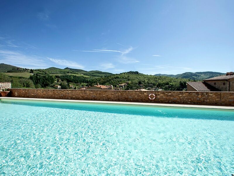 gaiole-suites-gaiole-in-chianti-multiproperty-suites-9-pool