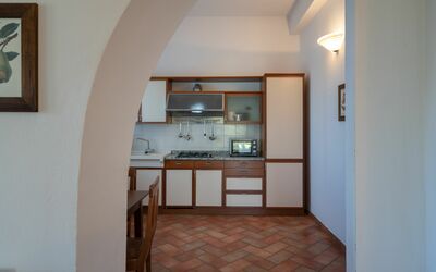 Appartamento Geranio in Siena, Pool Use, Ac: Gabinetes, Mostrador, Madera, Edificio, Piso, Sala, Casa, Planta De Casa, Pared, Madera Dura