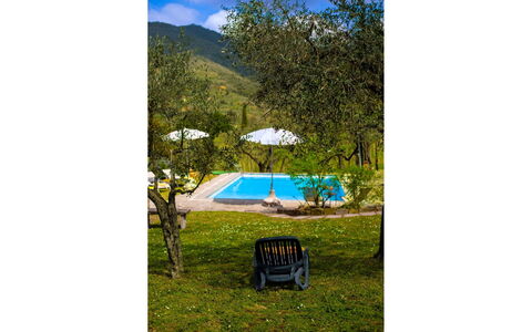 Collina dei Fiori: Piscina, Ocio, Mueble Para Exteriores, Jardín, Eco Hotel, Recurso, Sombra, Patio Interior, Casa De Campo, Paisajismo