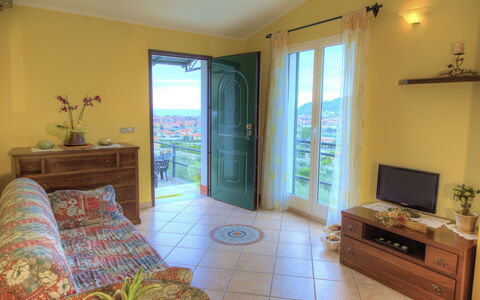 Casa Ilaria - Diano Marina: Habitación, Propiedad, Mueble, Edificio, Diseño De Interiores, Casa, Suelo, Bienes Raíces, Casa, Habitación