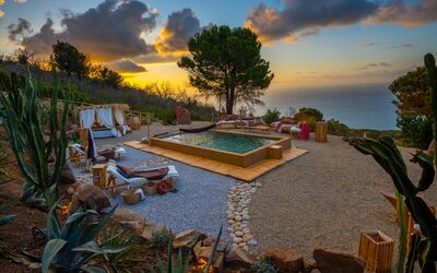 Terre Di Bea Cottage By The Sea Cefalu': Nube, Cielo, Planta, Agua, Tiempo De Día, Naturaleza, Paisaje Natural, Árbol, Mueble Para Exteriores, Cuerpo De Agua