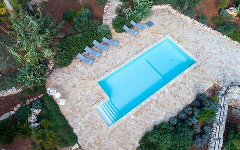 Villa Cristina: Agua, Planta, Piscina, Rectángulo, Mueble Para Exteriores, El Terreno Del Lote, Cuerpo De Agua, Hierba, Diseño Urbano, Condominio