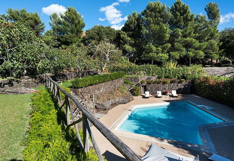 Eden Retreat: Agua, Nube, Planta, Los Recursos Hídricos, Cielo, Propiedad, Planta De La Comunidad, Botánica, Piscina, Árbol