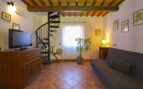 Villa le Balze: Piso, Diseño De Interiores, Mueble, Suelo, Madera, Habitación, Techo, Encendiendo, Sala, Departamento