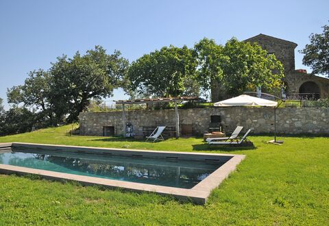 Podere Palazzo: Arquitectura, Propiedad, Casa, Árbol, Hierba, Edificio, Inmuebles, Casa, Planta, Paisaje
