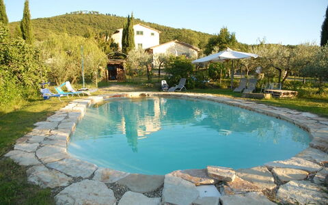 Villa Eleonora: Piscina, Propiedad, Inmuebles, Agua, Bienes Raíces, Casa, Villa, Vacaciones, Edificio, Ocio