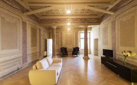 Appartamento Imperiale: Edificio, Diseño De Interiores, Habitación, Propiedad, Techo, Suelo, Pared, Vestíbulo, Mueble, Sala