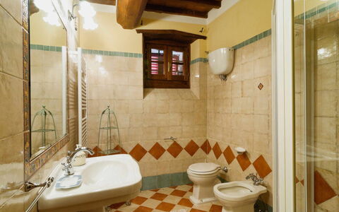 Villa Oleandro: Propiedad, Habitación, Baño, Diseño De Interiores, Edificio, Casa, Bienes Raíces, Arquitectura, Loseta, Mueble